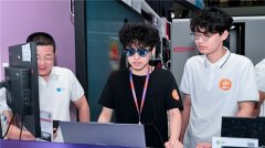 <b>hinkSystemDG系列全闪存存储供给了超高无效容量和</b>